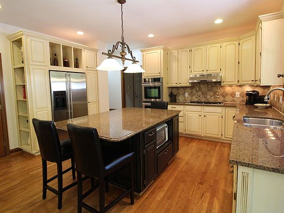 3rd image of 588 Three Chimneys Ln