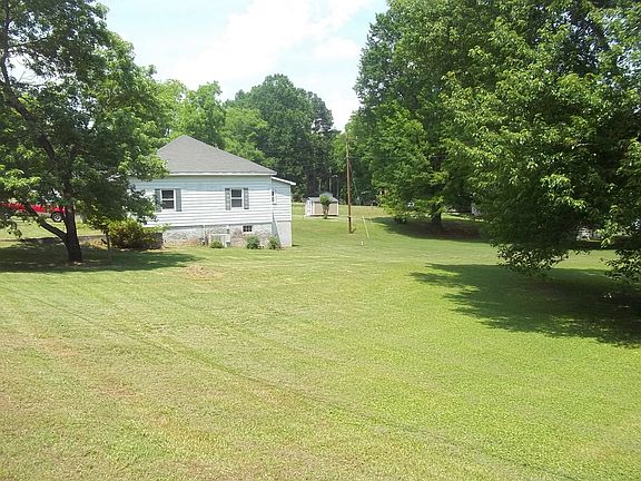 Large beautiful yard!