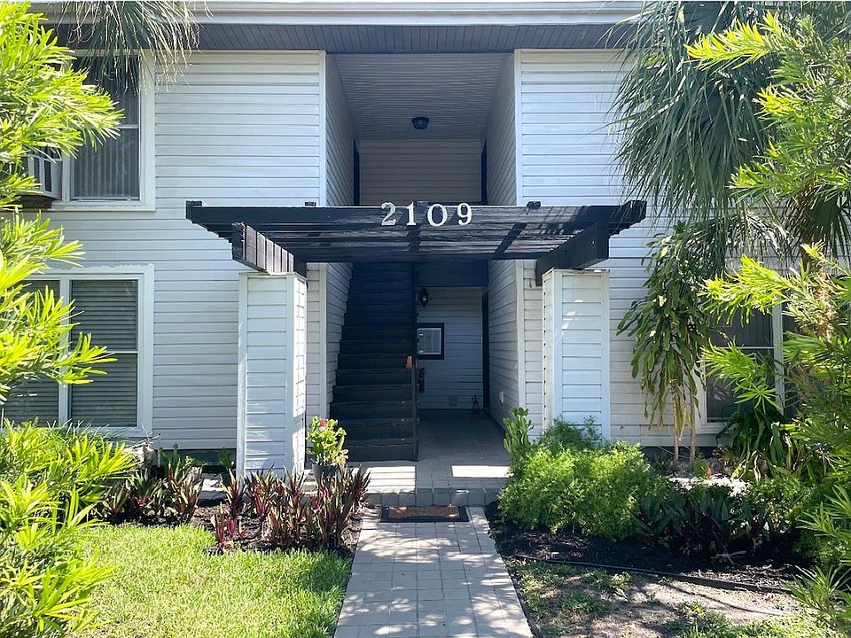 1st image of 2109 W De Leon St APT 1