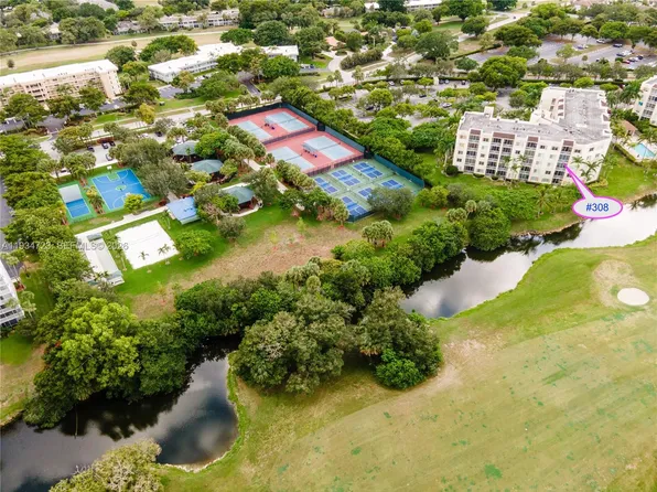 3500 Oaks Clubhouse Dr APT 308, Pompano Beach, FL 33069