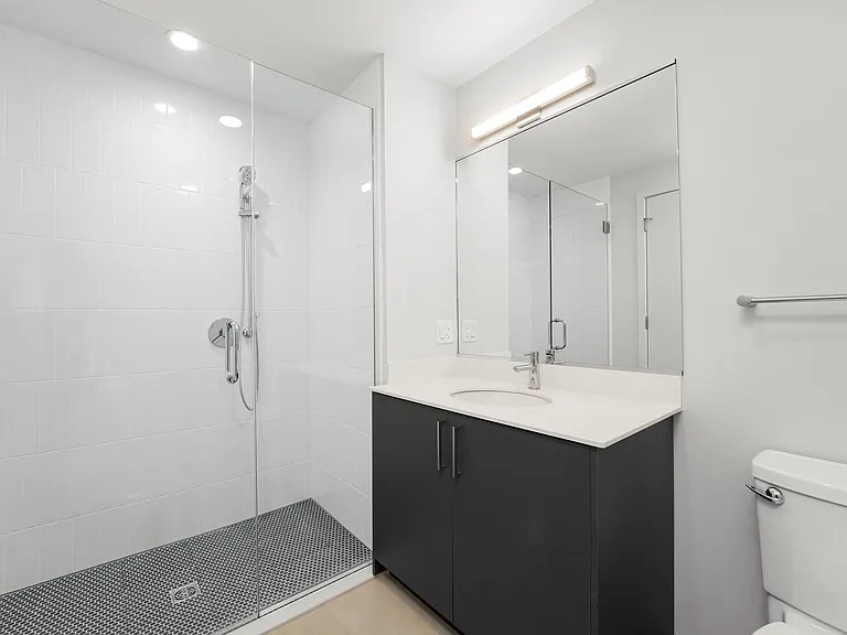 641 N Ogden Ave #710 — Photo 7