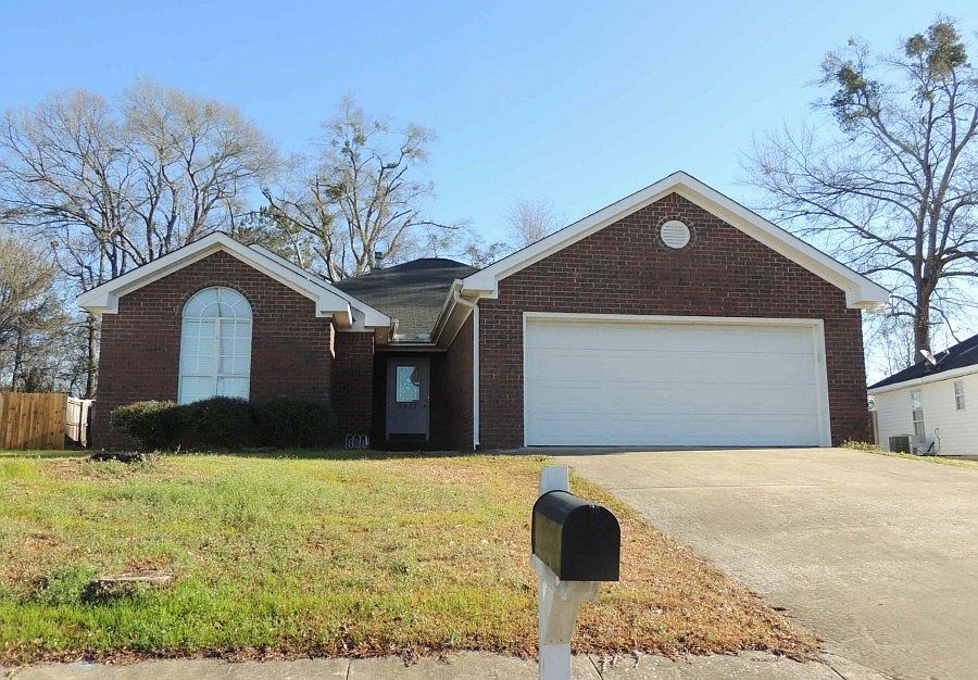 1st image of 4917 Madison Cir