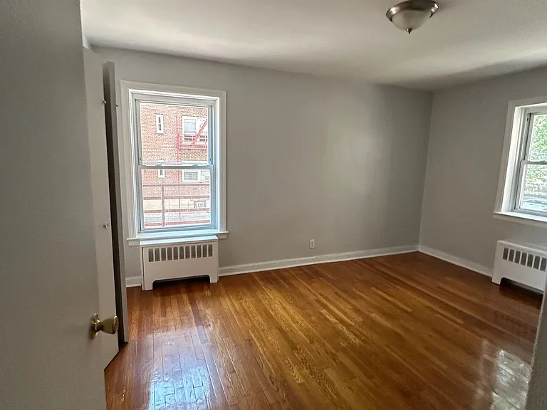 Palisades Apartments — Photo 6