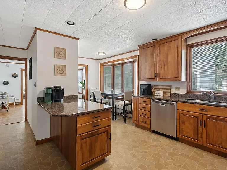 25 Deerfield Rd — Photo 15