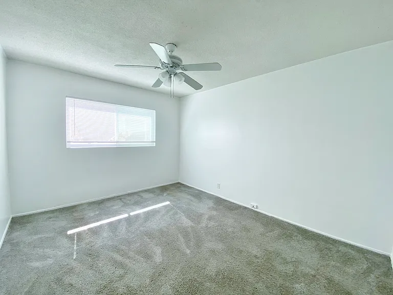 1614 E 1st St #2 — Photo 7
