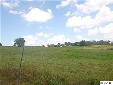 4th image of 2755 Britt Ln