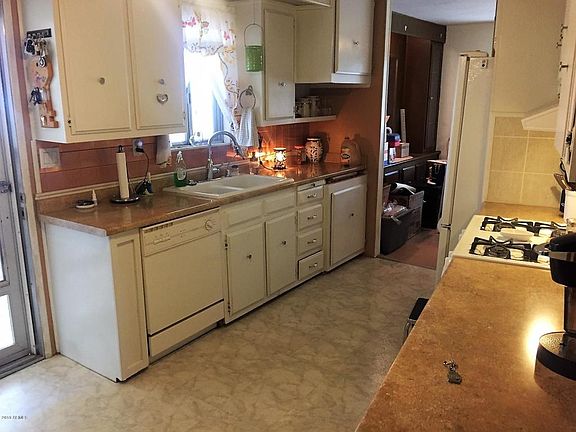 3rd image of 9033 E Olive Ln N