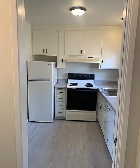 Good cabinet space