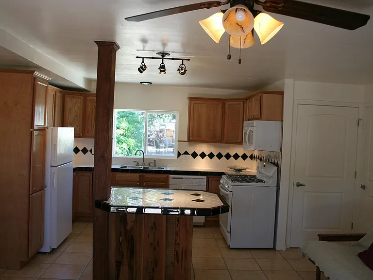 11 Fillmore Way — Photo 2
