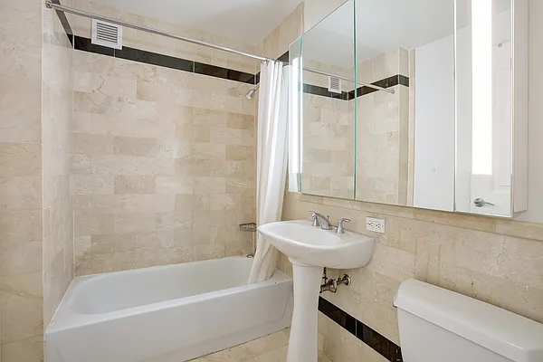Rented by Platinum Properties | media 23