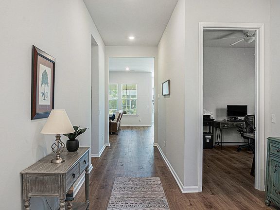4th image of 1107 Bellwether Ln