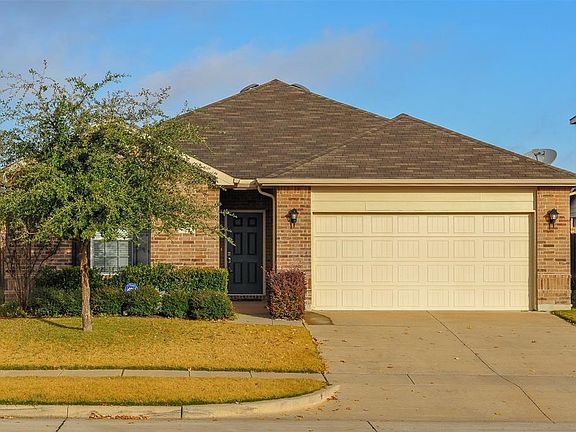 2nd image of 807 Bastrop Dr