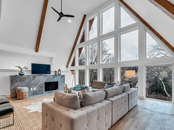 7720 Sawyer Brown Rd, Nashville, TN 37221