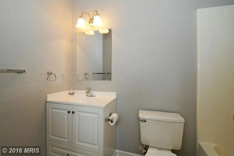 5810 Silchester St — Photo 10