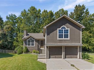 1117 Meadowlark Ln, Liberty, MO 64068