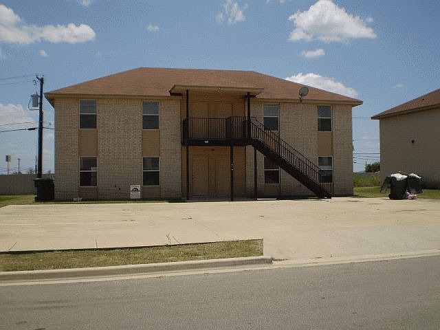 1st image of 5706 Greengate Dr APT A