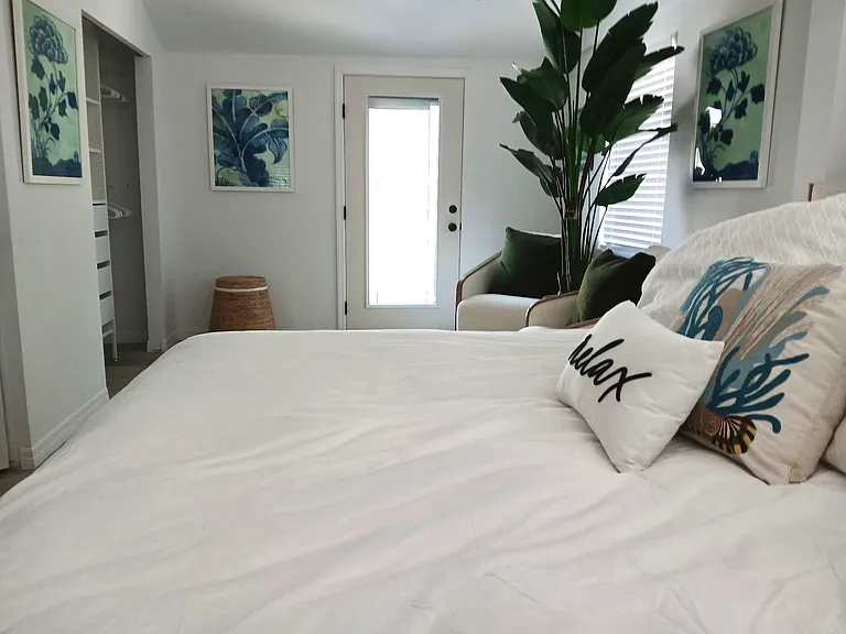 6980 Poinsettia Ave — Photo 23