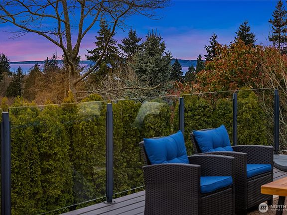 3rd image of 7407 180th Street SW
