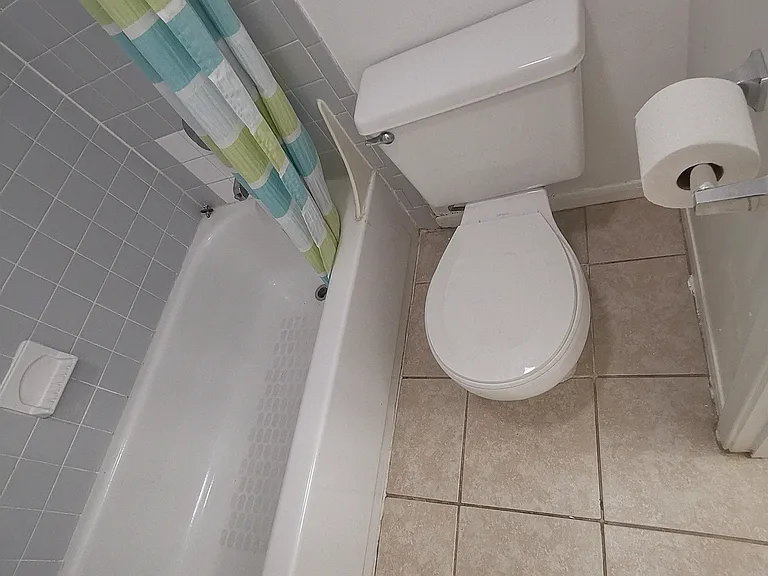 2601 SW Archer Rd #G327 — Photo 8