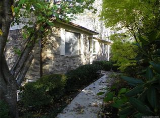616 Goldview Dr, Hendersonville, NC 28791