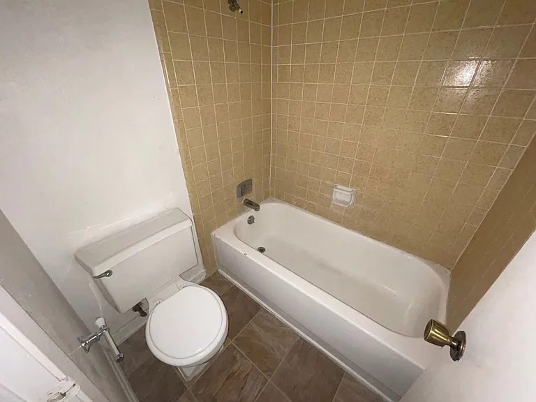 1006 Eastside Dr — Photo 30