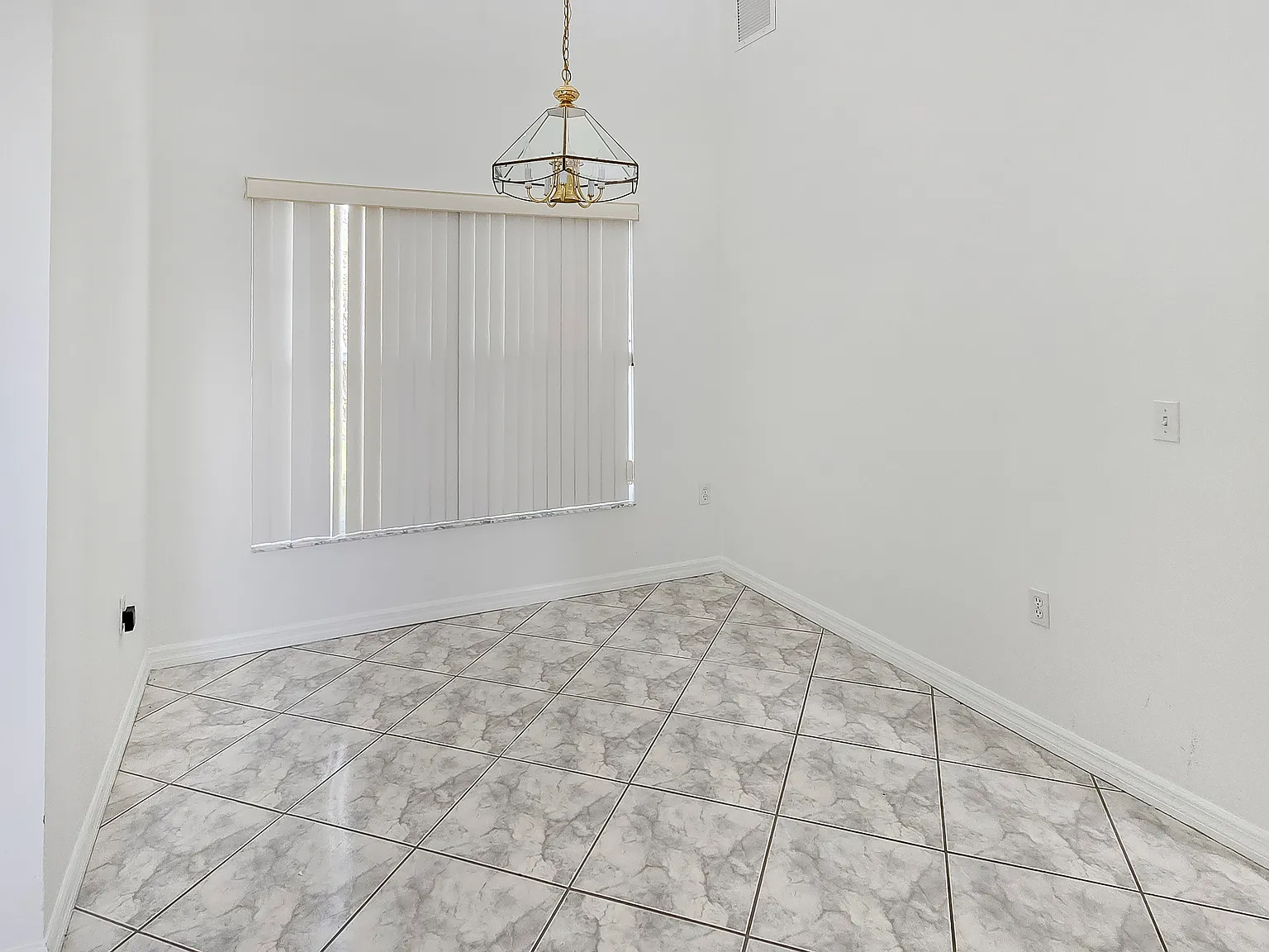 Pool Home in Poinciana — Photo 3