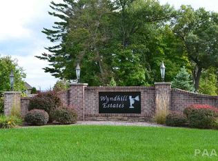 8424 N Wyndhill Ln, Peoria, IL