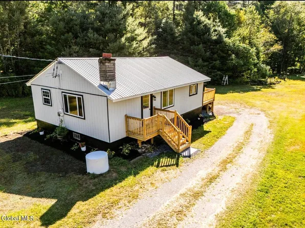 1728 N Shore Road, Day, NY 12835