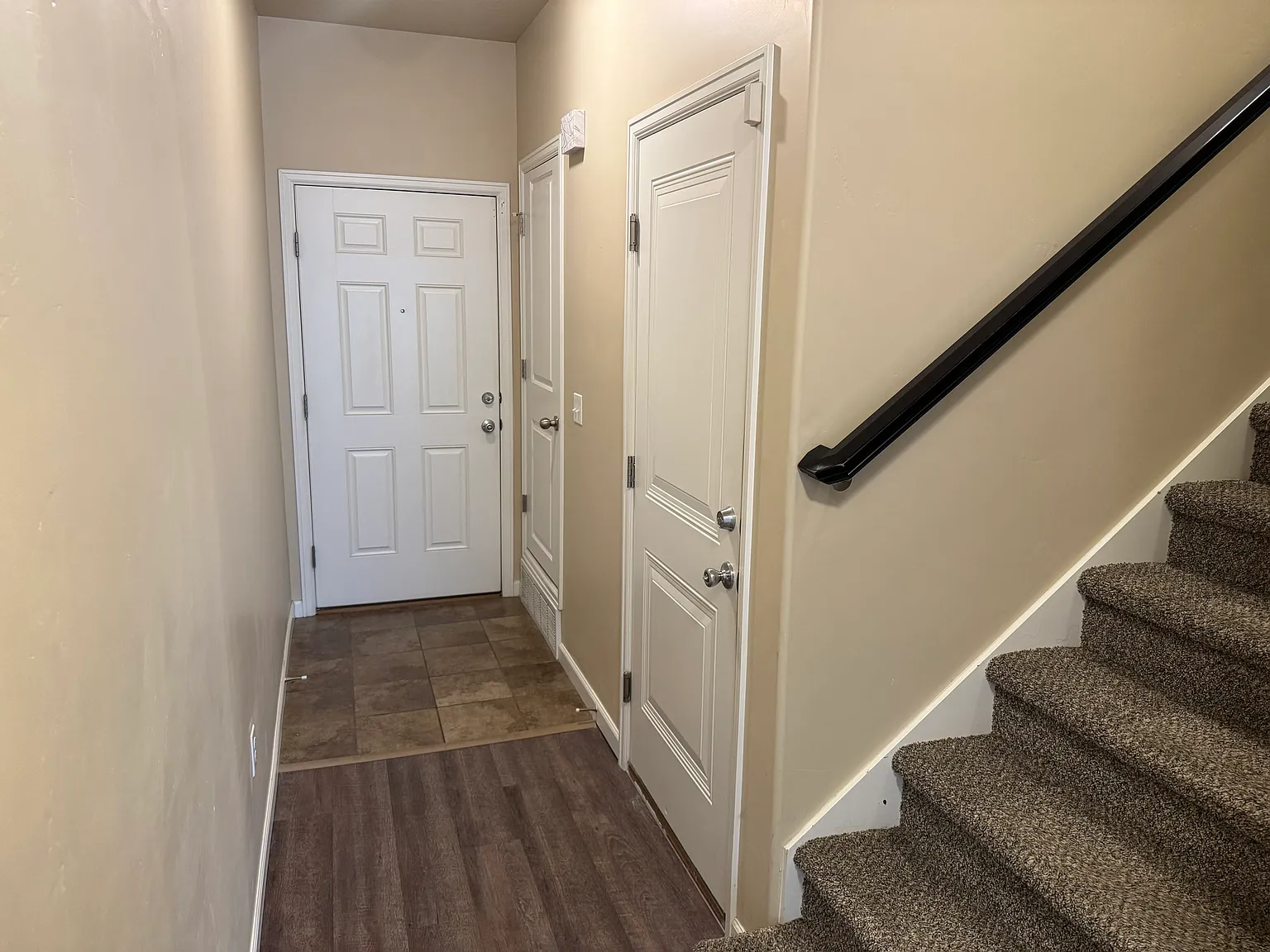 3 bed, 2.5 bath, 2170 sqft, $2,450 — Photo 2