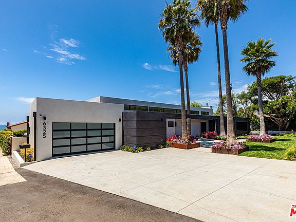 3rd image of 6325 Malibu Park Ln