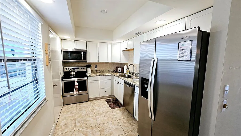 2 bed, 2.0 bath, 1118 sqft, $2,950 — Photo 3