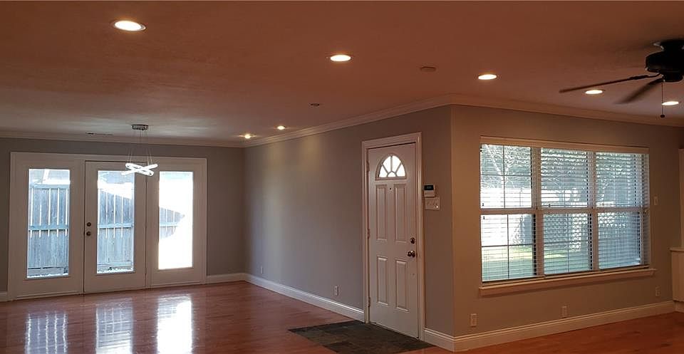 1st image of 11305 Park Central Pl