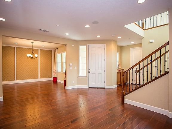 5th image of 5695 Saratoga Cir