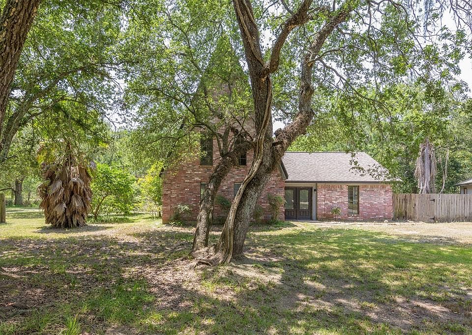 1st image of 20702 Live Oak Dr