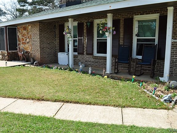 4th image of 1312 Stanford Rd