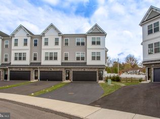 12 Warren Dr, Chalfont, PA 18914