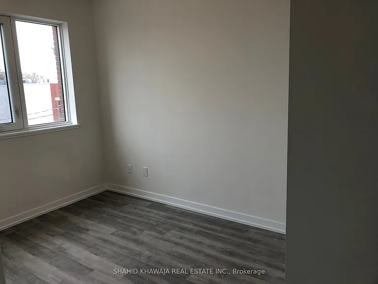 2300 Saint Clair Ave W #306 — Photo 3