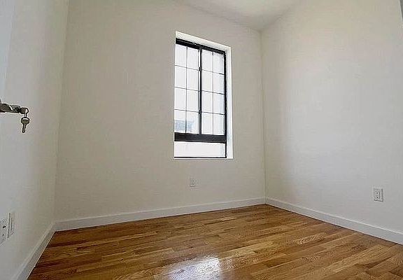 5th image of 1082 De Kalb Ave #1RR