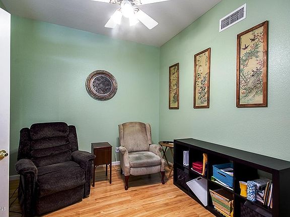 5th image of 285 W Oriole Way
