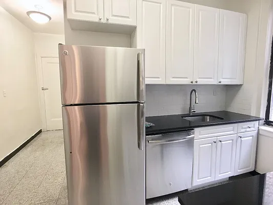 Rented by Sovereign Associates | media 13