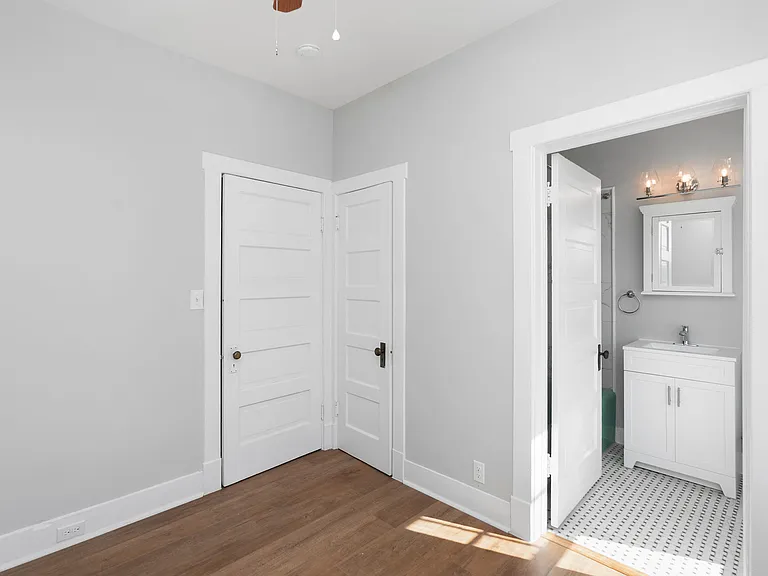 215 E Beverley St #3 — Photo 8
