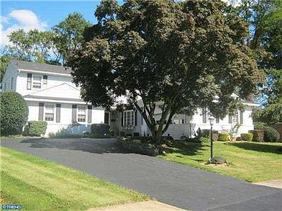 1st image of 2839 E Oakland Dr