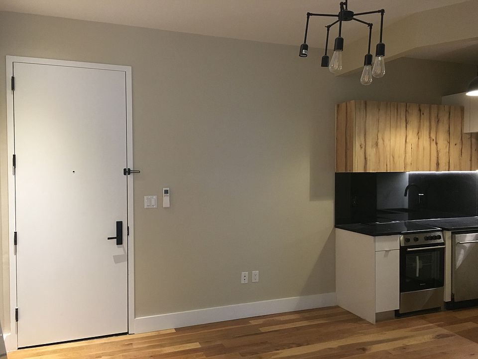 1st image of 595 Myrtle Ave #4RD4SE