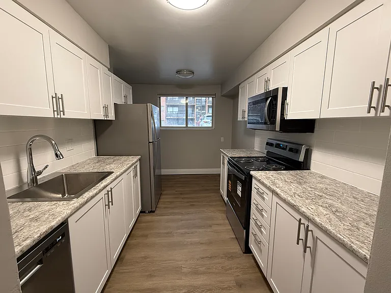 35 Cassino Ave — Photo 5