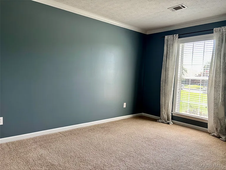 1315 Cameron Ct — Photo 5