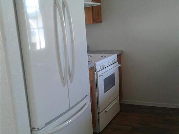 3rd image of 1419 Bryan Dr
