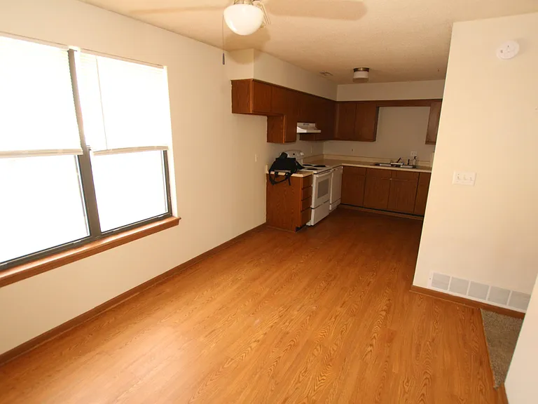 301 Ridge St #D — Photo 1