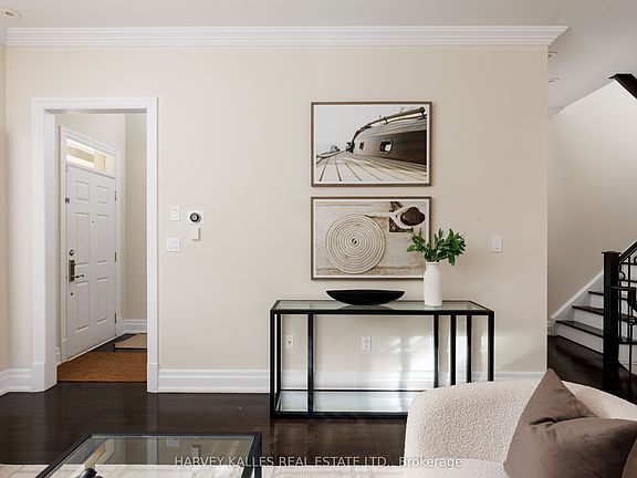 4th image of 51 York Mills Rd #304