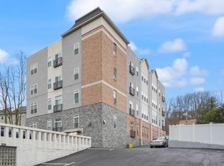 537 Apple St #304, West Conshohocken, PA 19428