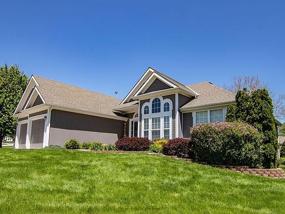 3rd image of 13455 Sycamore Dr